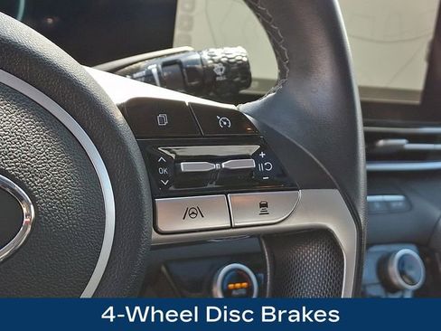 Used 2023 Hyundai Elantra Limited image 8