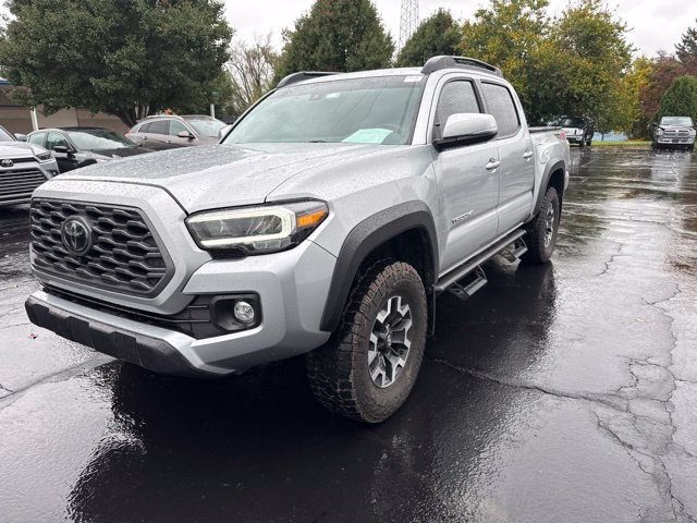 Used 2023 Toyota Tacoma TRD Off-Road w/ TRD Premium Off Road Package AWD/4WD image 3