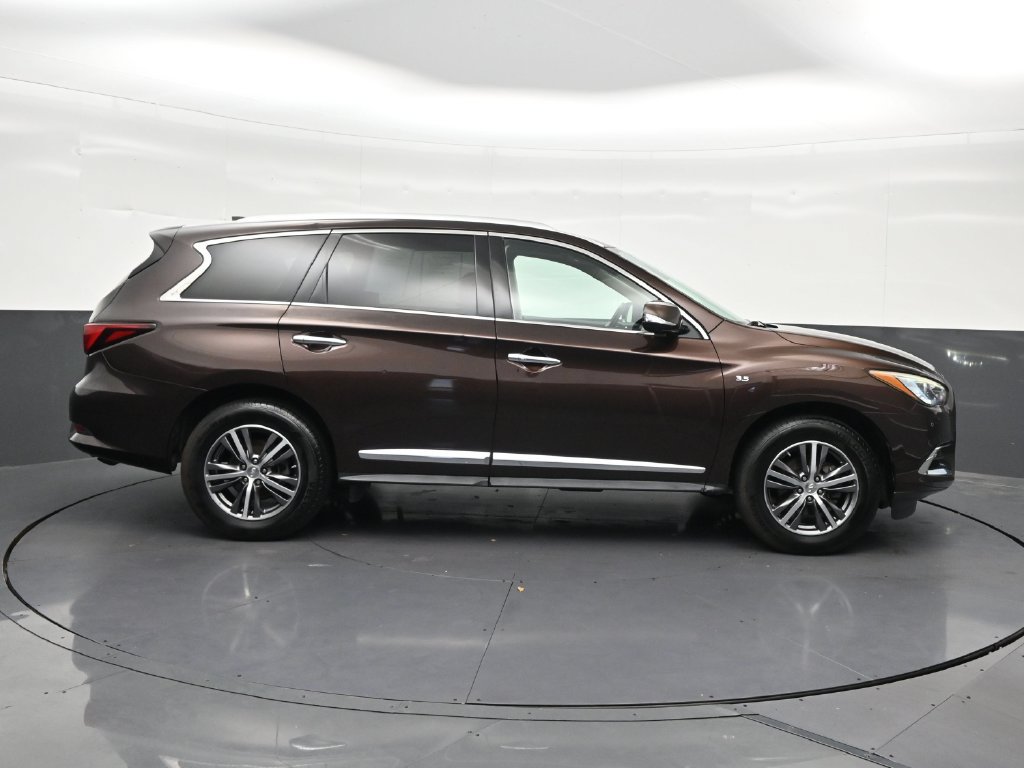 Used 2019 INFINITI QX60 Luxe w/ Essential Package FWD image 7