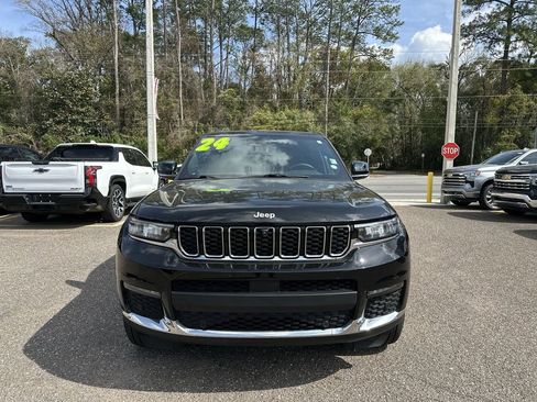 Used 2024 Jeep Grand Cherokee L Limited w/ Luxury Tech Group II image 11