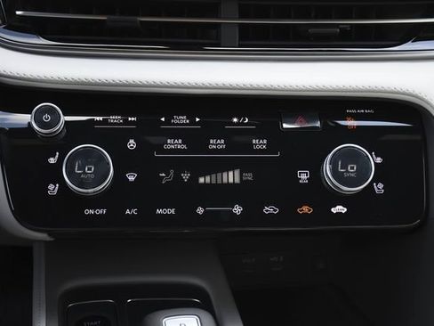 New 2026 INFINITI QX60 Autograph w/ Dark Cargo Package image 18