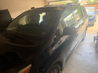 Used 2020 Toyota Sienna XLE w/ XLE Navigation Package