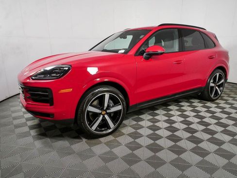 Certified 2024 Porsche Cayenne AWD/4WD image 2