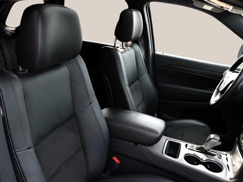 Used 2022 Jeep Grand Cherokee Laredo X RWD image 20