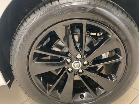 Used 2025 Jaguar F-PACE R-Dynamic S image 19