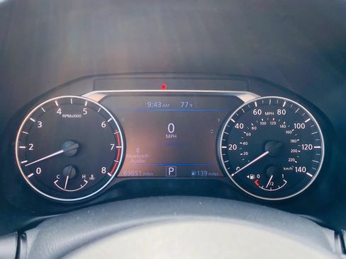 Used 2022 Nissan Altima 2.5 SV FWD image 8