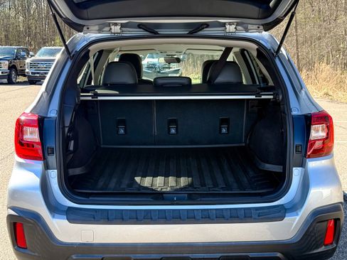 Used 2018 Subaru Outback 2.5i Premium AWD/4WD image 13