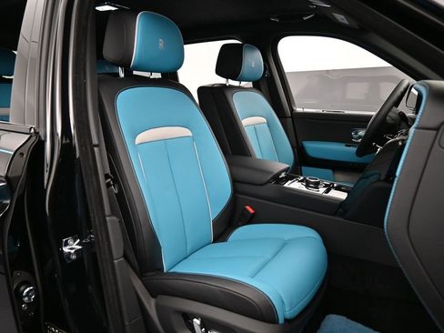 Used 2024 Rolls-Royce Cullinan Black Badge w/ Driver's Package image 34