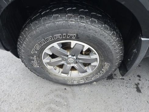 Used 2018 Nissan Frontier PRO-4X AWD/4WD image 10