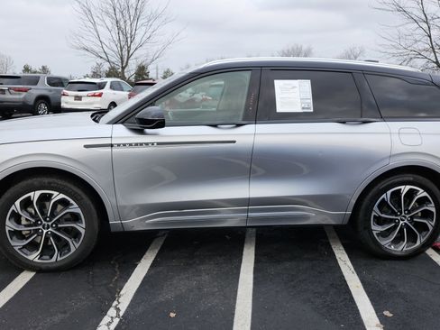 Used 2024 Lincoln Nautilus Reserve image 14