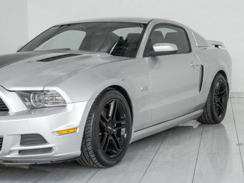 Used 2013 Ford Mustang GT Premium w/ GT Coupe Accessory Pkg 5 RWD image 51