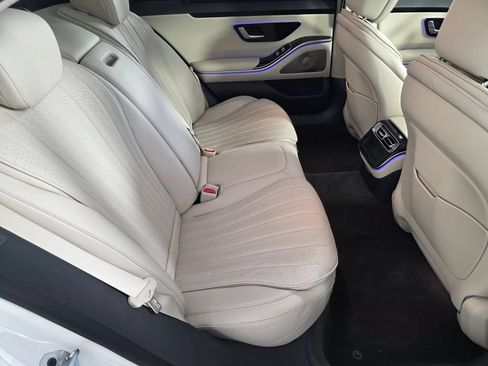 Certified 2022 Mercedes-Benz S 500 4MATIC image 25