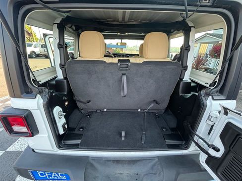 Used 2022 Jeep Wrangler Sport AWD/4WD image 20