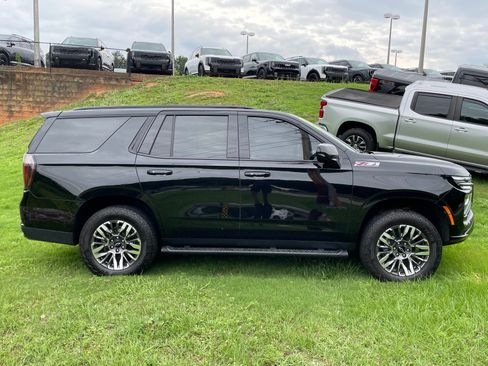 Used 2025 Chevrolet Tahoe Z71 AWD/4WD image 2