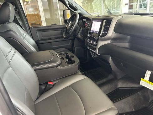 Used 2025 RAM 3500 Tradesman w/ Chrome Appearance Group RWD image 22