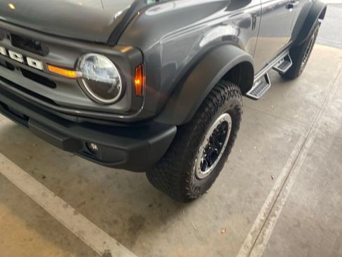 Used 2023 Ford Bronco Big Bend w/ Sasquatch Package AWD/4WD image 2
