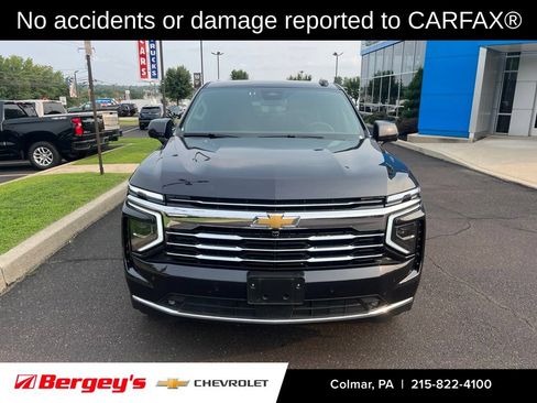 Used 2026 Chevrolet Suburban LT w/ Comfort Package AWD/4WD image 2