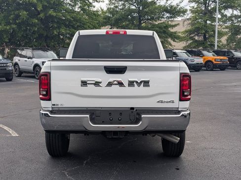 Used 2026 RAM 2500 Tradesman w/ Chrome Appearance Group AWD/4WD image 8