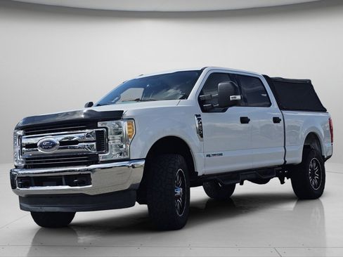 Used 2017 Ford F250 XLT AWD/4WD image 19