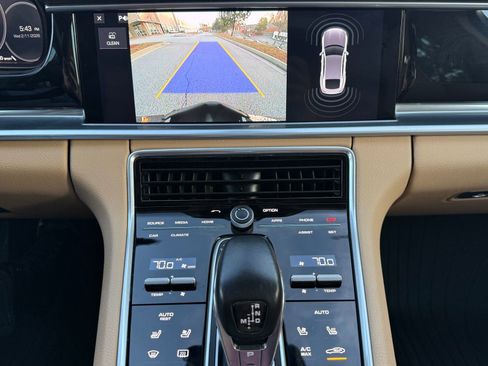 Used 2018 Porsche Panamera 4S image 29