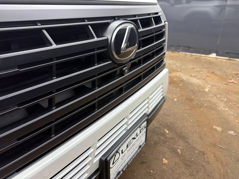 Used 2025 Lexus GX 550 w/ Cold Area Package AWD/4WD image 34