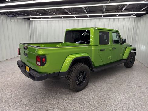 New 2026 Jeep Gladiator Sport AWD/4WD image 6