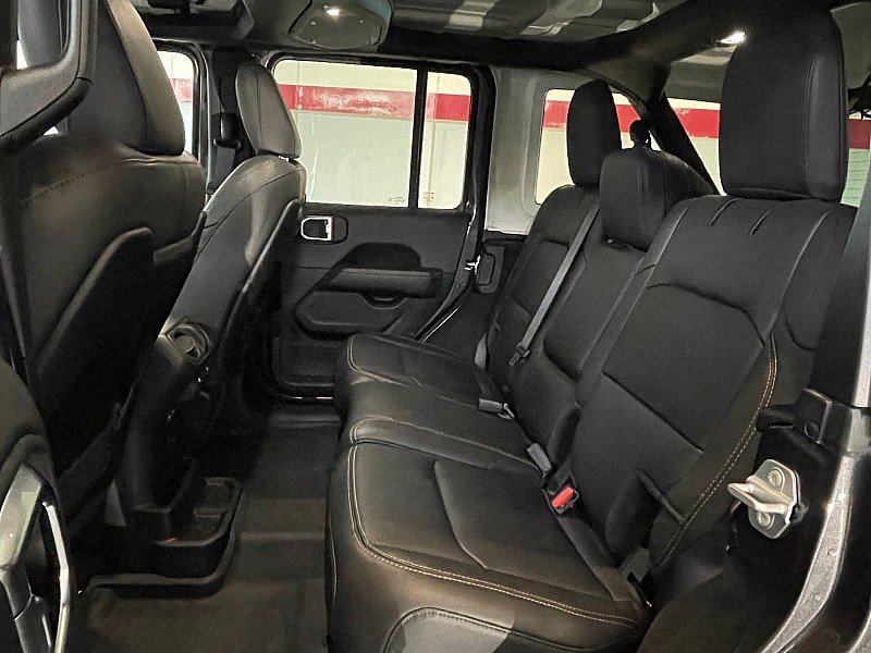 Used 2025 Jeep Wrangler Unlimited Sahara AWD/4WD image 22