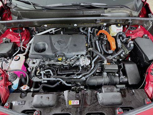 Certified 2024 Toyota Venza XLE AWD/4WD image 29