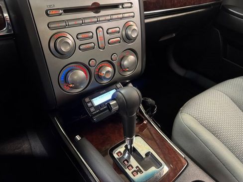 Used 2010 Mitsubishi Galant ES image 13