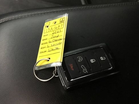 Used 2023 Jeep Grand Cherokee L Laredo AWD/4WD image 17