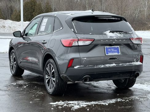 Certified 2022 Ford Escape SE w/ SE Sport Appearance Package image 38