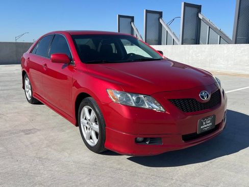 Used 2009 Toyota Camry SE FWD image 3