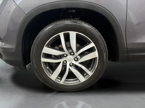 Used 2018 Honda Pilot Elite image 28