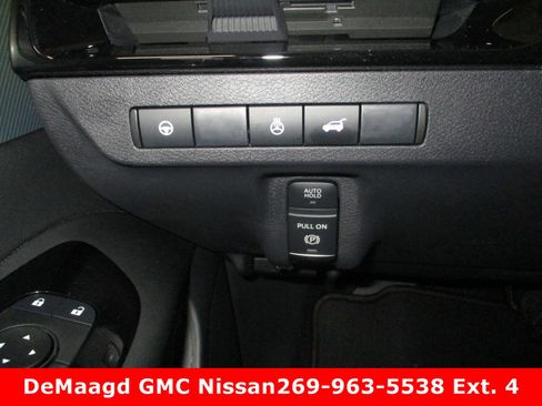 New 2025 Nissan Murano SL image 25