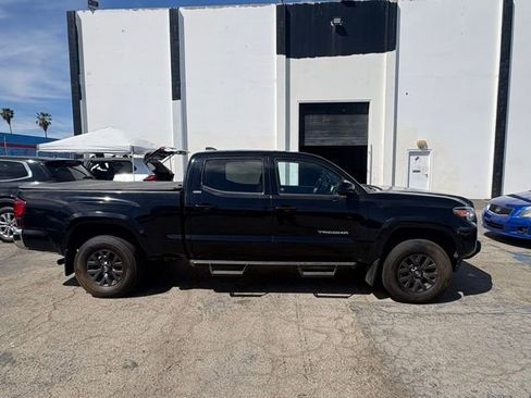 Used 2020 Toyota Tacoma SR5 image 9