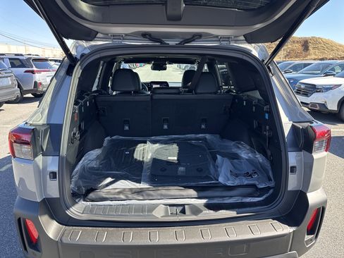 New 2026 Subaru Outback Touring image 10