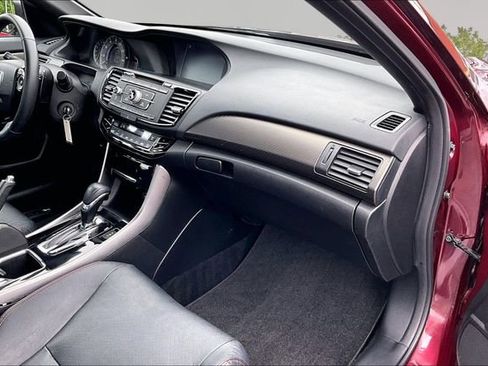 Used 2017 Honda Accord Sport Special Edition image 15
