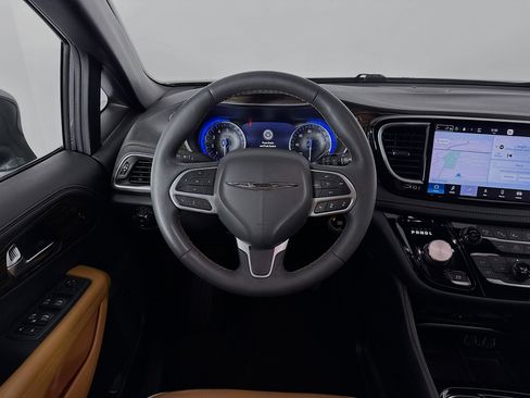 Used 2022 Chrysler Pacifica Pinnacle image 23