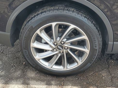 Certified 2024 Lincoln Corsair AWD w/ Equipment Group 101A image 7