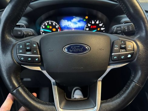Used 2020 Ford Explorer Limited AWD/4WD image 9