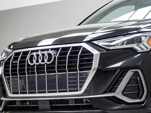 Used 2025 Audi Q3 2.0T Premium AWD/4WD image 2