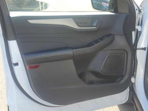 Certified 2024 Ford Escape Active w/ Tech Pack #1 AWD/4WD image 8