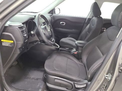 Used 2015 Kia Soul FWD image 12