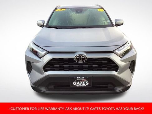Used 2025 Toyota RAV4 XLE AWD/4WD image 2
