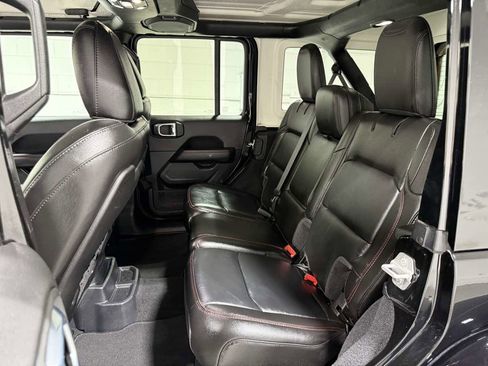 Used 2021 Jeep Wrangler Unlimited Rubicon w/ Xtreme Recon 35" Tire Package image 19