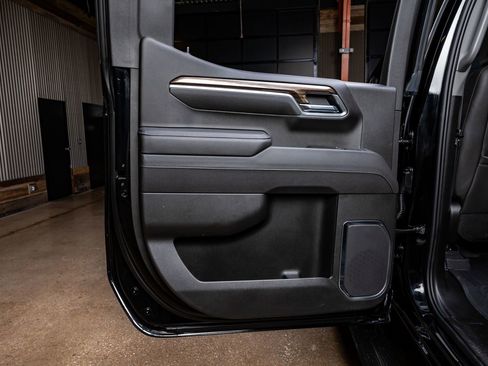 Used 2025 Chevrolet Silverado 1500 LT Trail Boss w/ LT Trail Boss Premium Package image 36