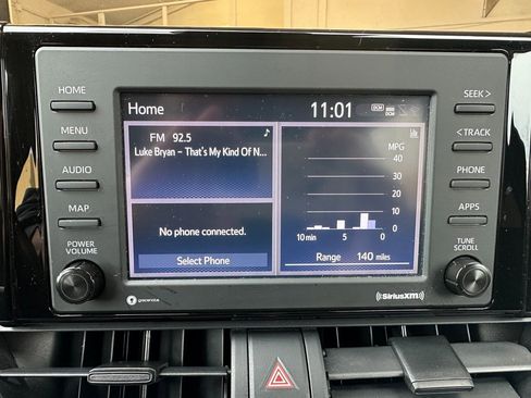 Used 2021 Toyota RAV4 XLE image 4