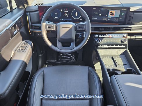 Used 2024 Hyundai Santa Fe Calligraphy image 12