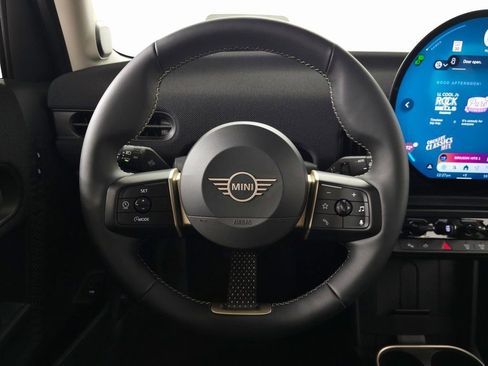 Used 2025 MINI Cooper S FWD image 15