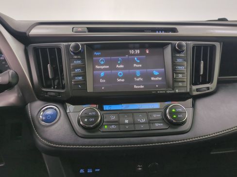 Used 2018 Toyota RAV4 XLE w/ Convenience Package AWD/4WD image 16